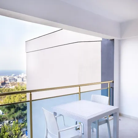 Si Hotel&spa מלון דירות 5*