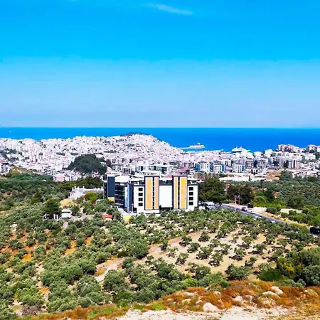 מלון דירות Si Hotel&spa 5*